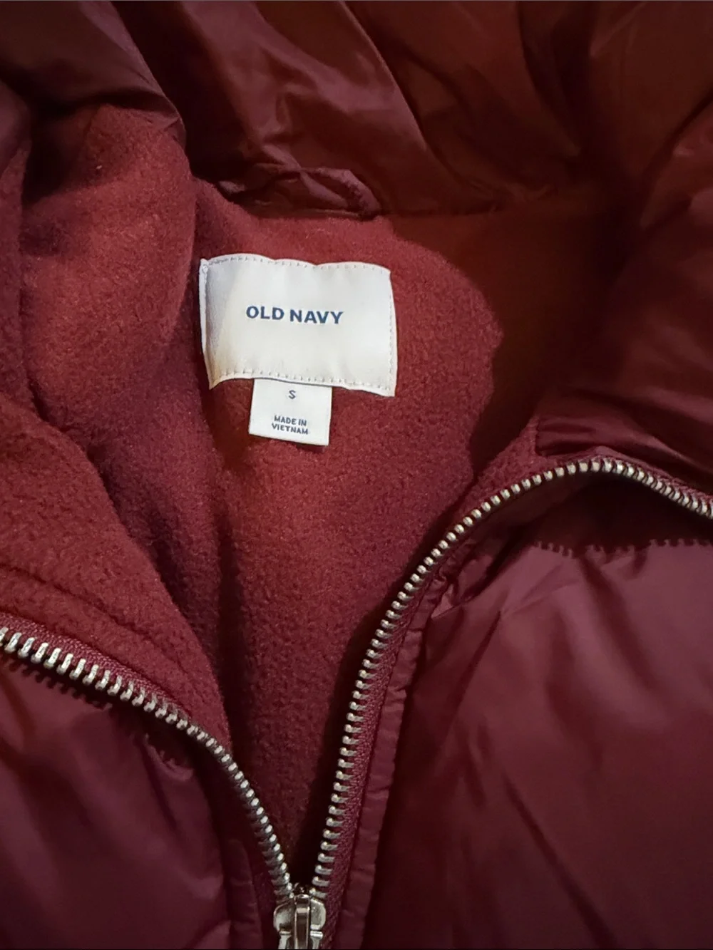 Old Navy Teal & Burgundy women Puffer Vests - Picture 4 of 5
